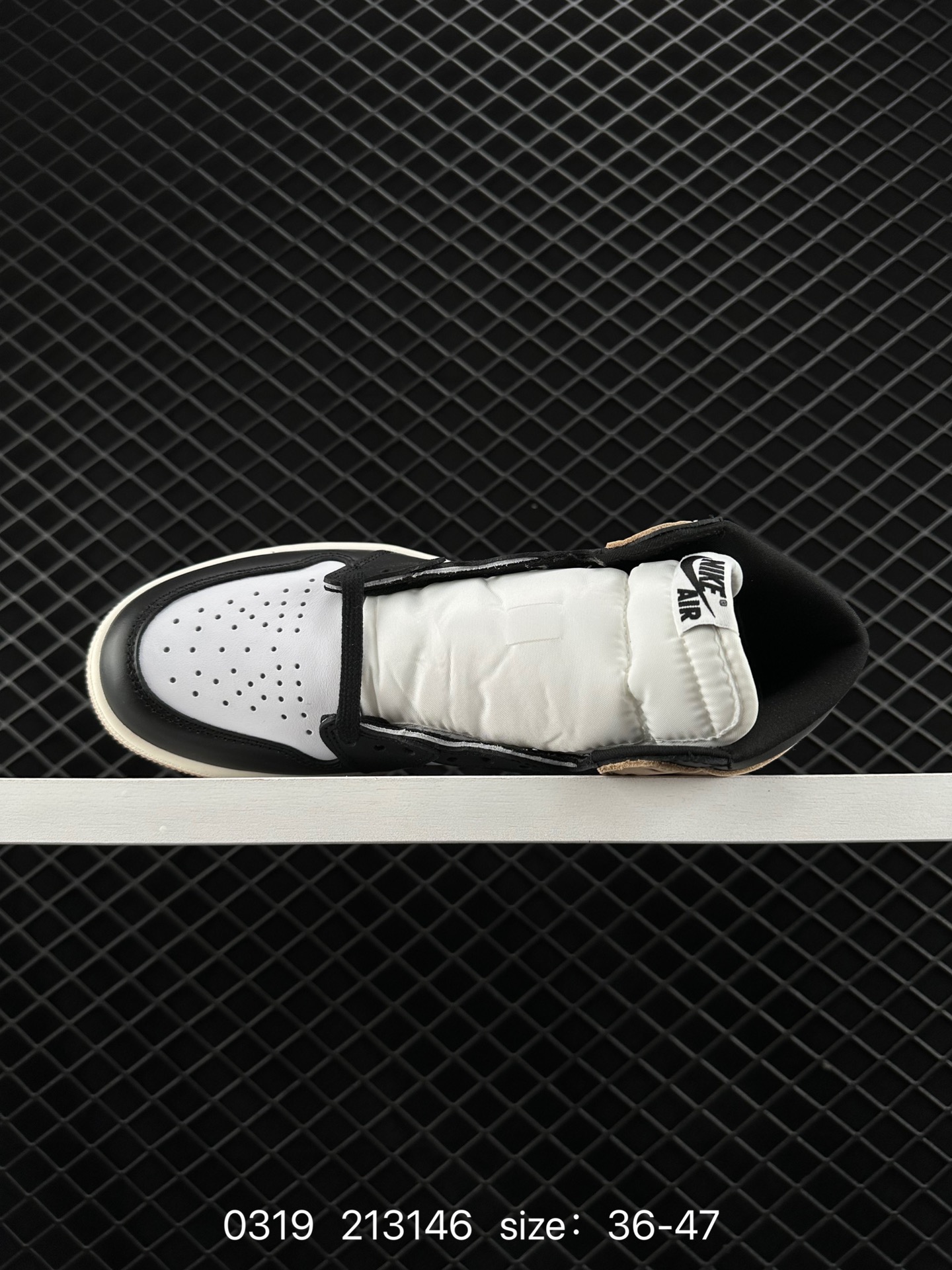 Nike Air Jordan 1 Retro High OG”Black/White“